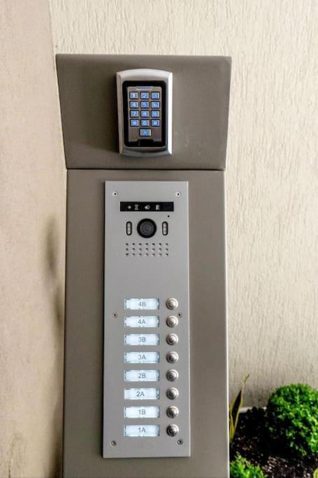 8 Blocks Apartments 4A Alexandroupoli Bagian luar foto